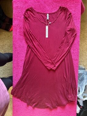Dearcase Scoop Neck Long Sleeve Top - Berry Red